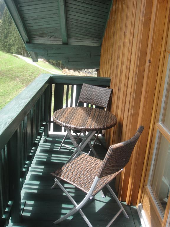 Ferienwohnung Haus Lehen Sankt Koloman Habitación foto