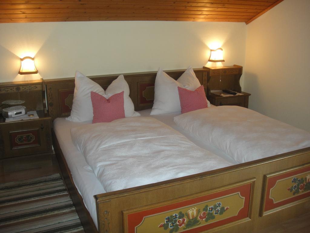 Ferienwohnung Haus Lehen Sankt Koloman Habitación foto